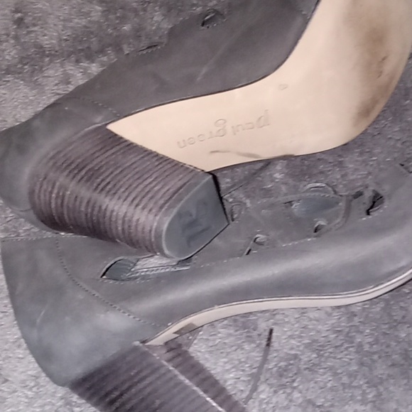 Shoes - Picture 3 of 5